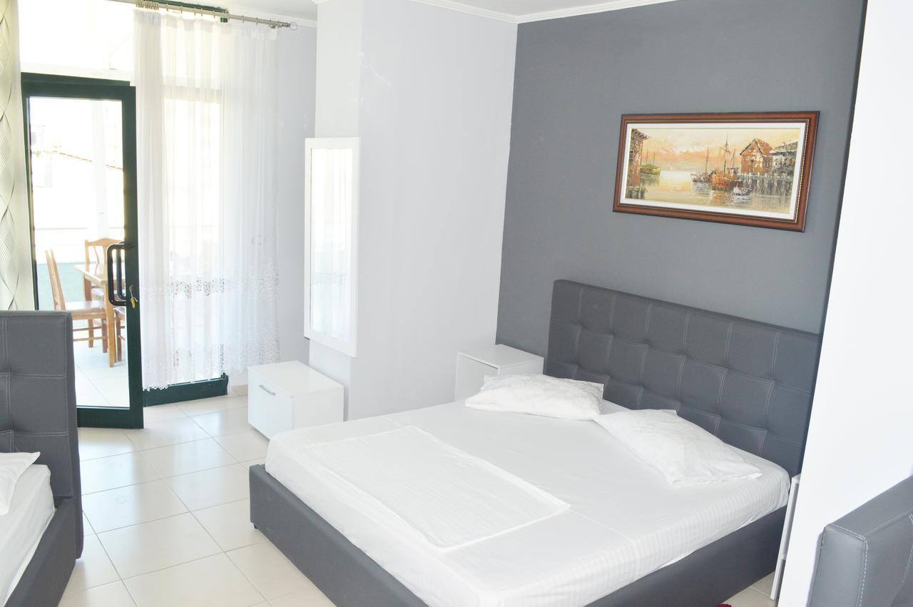 Hotel Riviera Durrës Eksteriør bilde